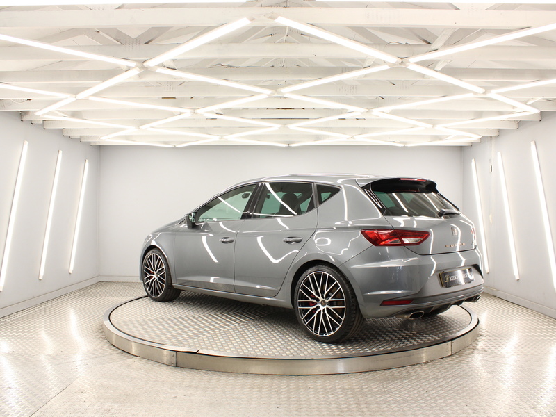 SEAT Leon 2.0 TSI Cupra 290 Black Hatchback 5dr Petrol Manual Euro 6 (s/s) (290 ps) - U13706