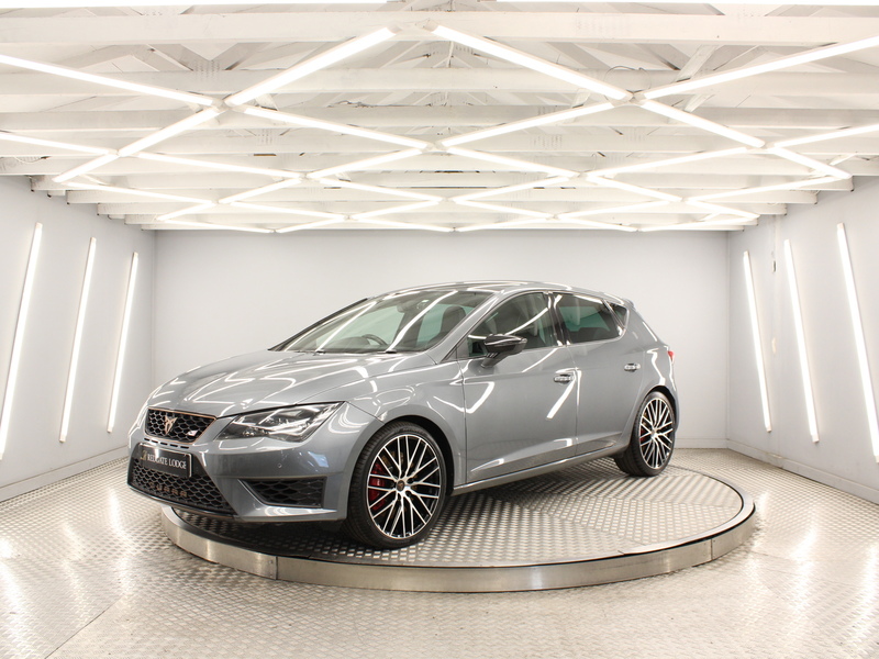 SEAT Leon 2.0 TSI Cupra 290 Black Hatchback 5dr Petrol Manual Euro 6 (s/s) (290 ps) - U13706
