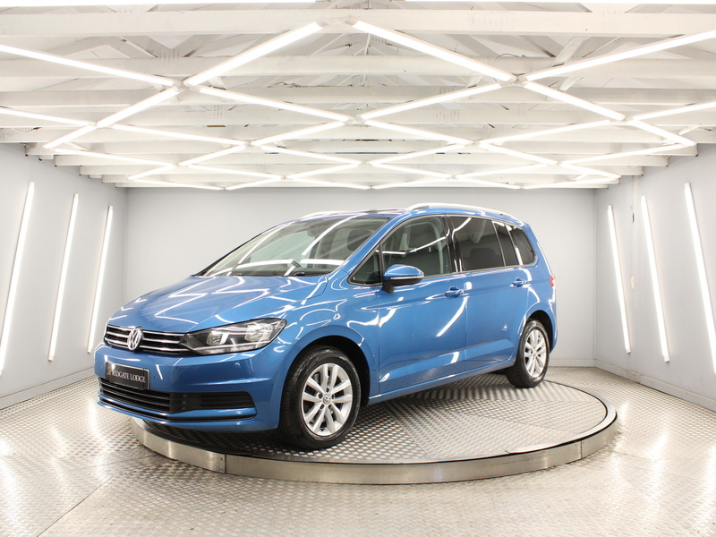 Volkswagen Touran 1.6 TDI SE Family MPV 5dr Diesel DSG Euro 6 (s/s) (115 ps) - U13749
