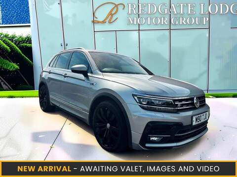 Volkswagen Tiguan 1.0T EcoBoost MHEV ST-Line SUV 5dr Petrol Manual Euro 6 (s/s) (155 ps)