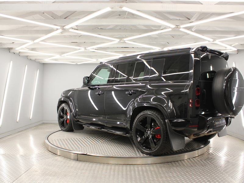 Land Rover Defender 110 3.0 D300 MHEV X-Dynamic HSE SUV 5dr Diesel Auto 4WD Euro 6 (s/s) (300 ps) - U13810
