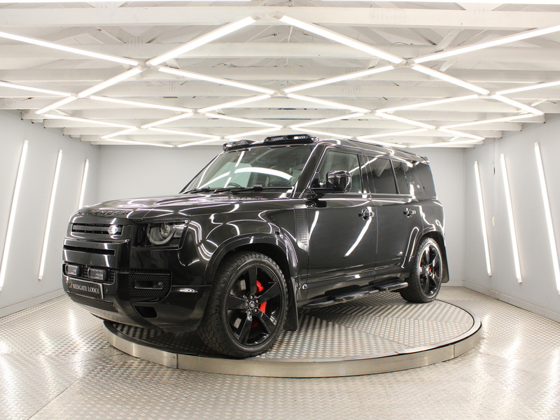 Land Rover Defender 110 3.0 D300 MHEV X-Dynamic HSE SUV 5dr Diesel Auto 4WD Euro 6 (s/s) (300 ps) - U13810