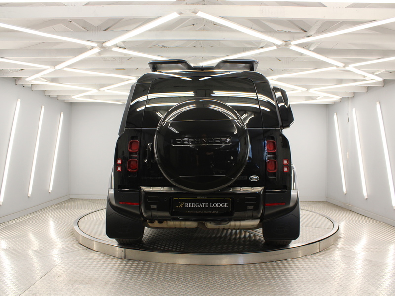 Land Rover Defender 110 3.0 D250 MHEV HSE SUV 5dr Diesel Auto 4WD Euro 6 (s/s) (250 ps) - U13839