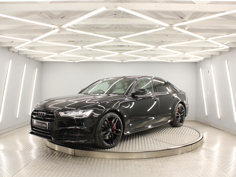 Audi A6 Saloon 3.0 TDI V6 Black Edition Saloon 4dr Diesel S Tronic quattro Euro 6 (s/s) (272 ps) - U13849
