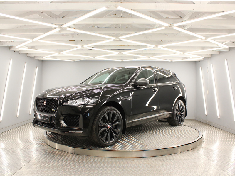 Jaguar F-PACE 3.0 D300 V6 300 Sport SUV 5dr Diesel Auto AWD Euro 6 (s/s) (300 ps) - U13870