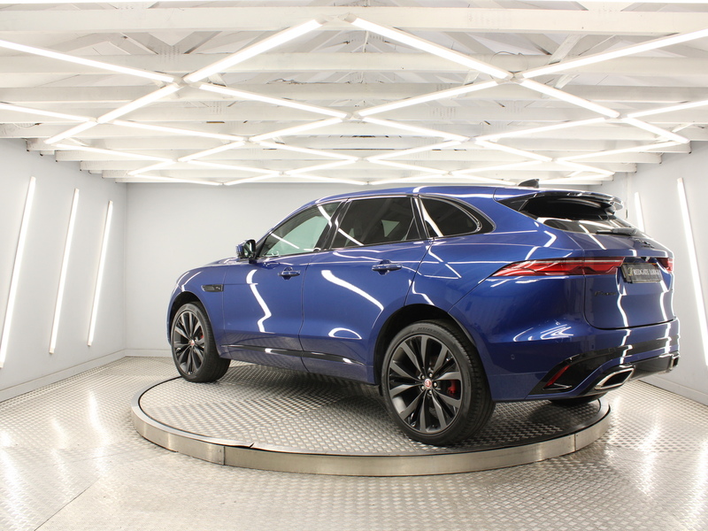 Jaguar F-PACE 3.0 D300 MHEV R-Dynamic SE SUV 5dr Diesel Auto AWD Euro 6 (s/s) (300 ps) - U13873
