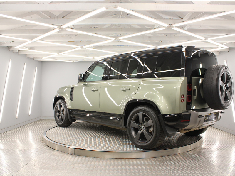 Land Rover Defender 110 3.0 D300 MHEV X-Dynamic HSE SUV 5dr Diesel Auto 4WD Euro 6 (s/s) (300 ps) - U13910
