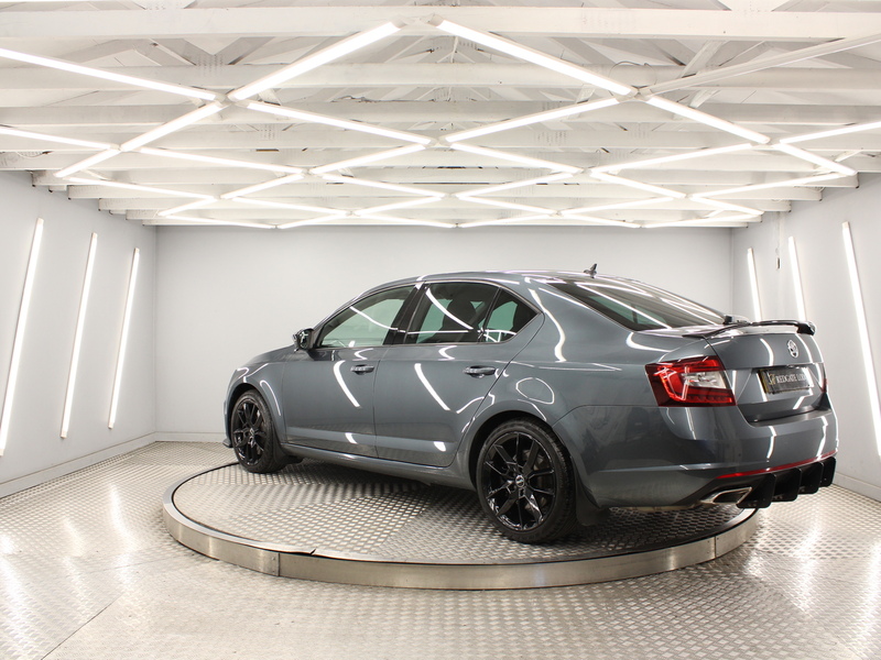 Skoda Octavia 2.0 TSI GPF vRS Hatchback 5dr Petrol DSG Euro 6 (s/s) (245 ps) - U13932