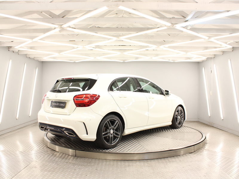 Mercedes-Benz A Class A180d AMG Line Hatchback 1.5 Manual Diesel - U14028