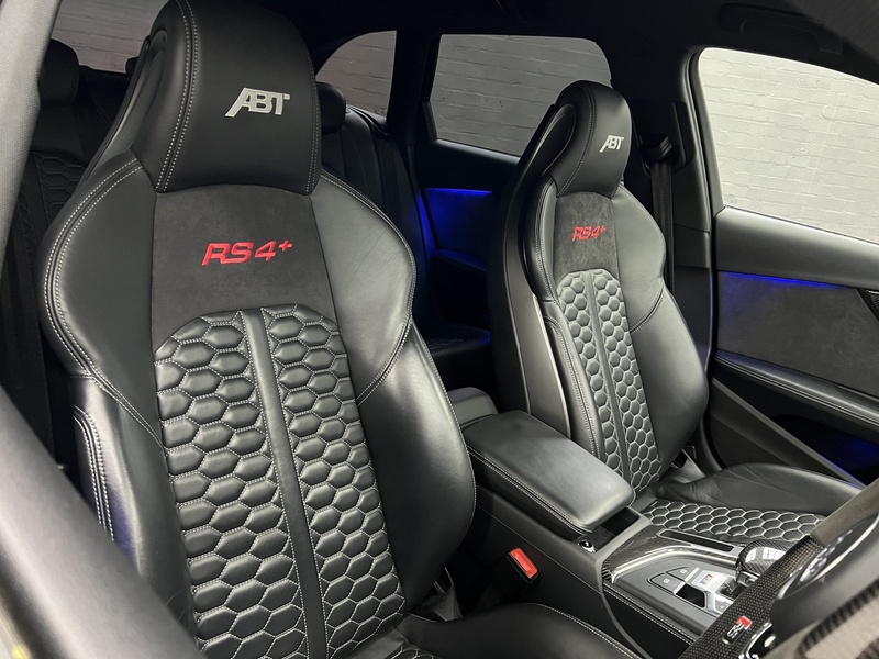 Audi RS4 Avant TFSI V6 - U208