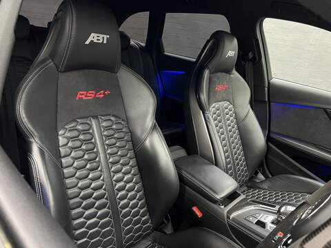 Audi RS4 Avant TFSI V6 - U208