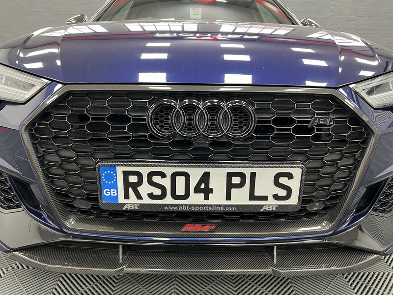 Audi RS4 Avant TFSI V6 - U208