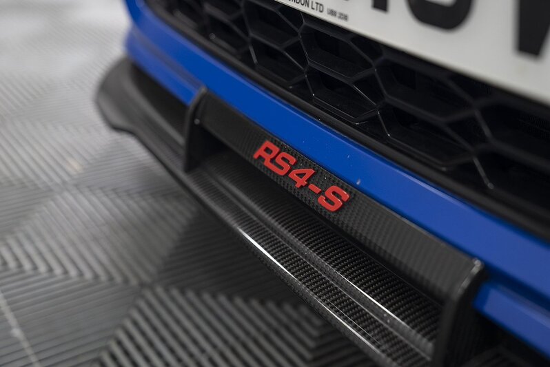 Audi RS4 Avant TFSI V6 Nogaro Edition - U217