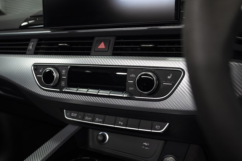 Audi RS4 Avant TFSI V6 Nogaro Edition - U217