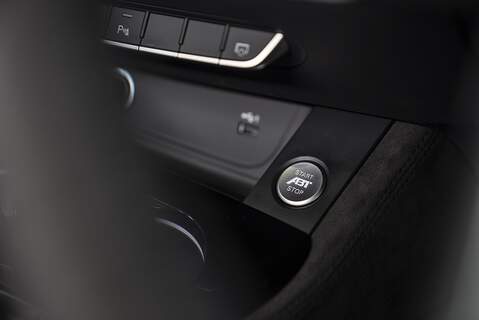 Audi RS4 Avant TFSI V6 Nogaro Edition - U217