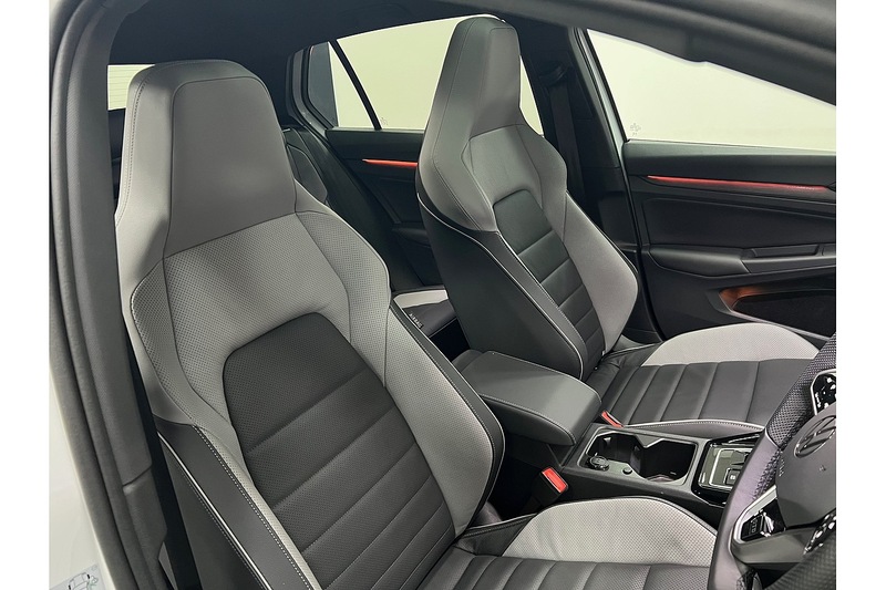 Volkswagen Golf TDI GTD - U239