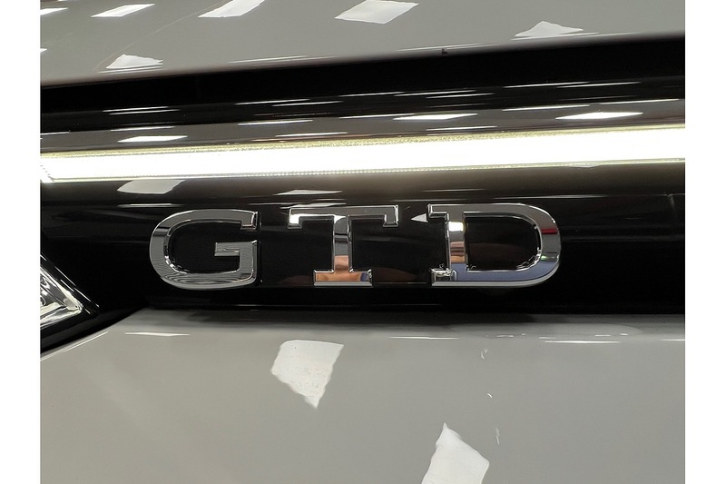 Volkswagen Golf TDI GTD - U239