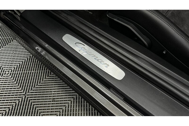 Porsche Cayman 981 - U243