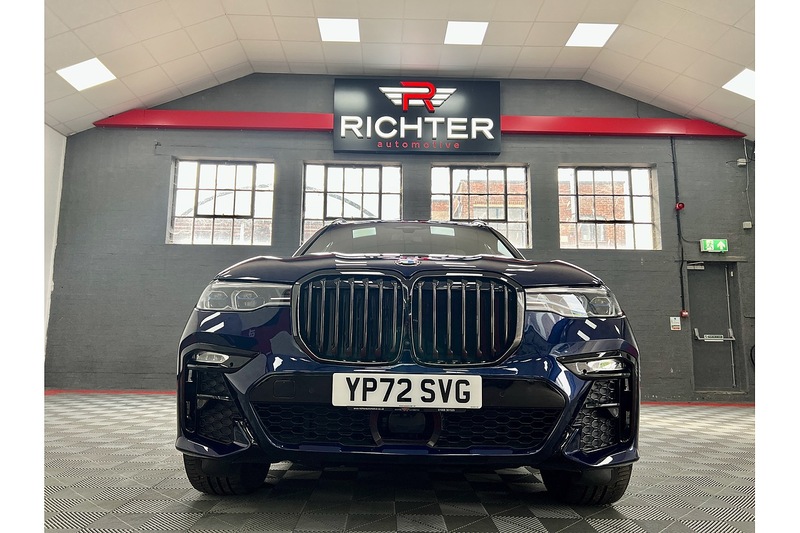 BMW X7 40i MHT M Sport - U258