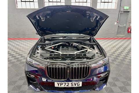 BMW X7 40i MHT M Sport - U258