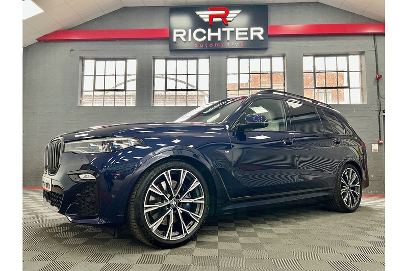 BMW X7 40i MHT M Sport - U258