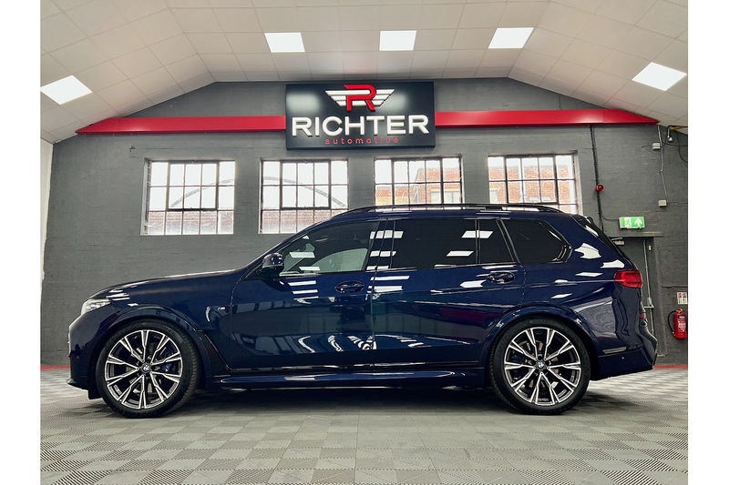 BMW X7 40i MHT M Sport - U258