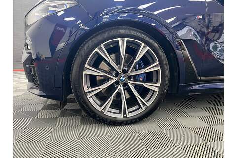 BMW X7 40i MHT M Sport - U258