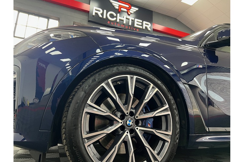 BMW X7 40i MHT M Sport - U258
