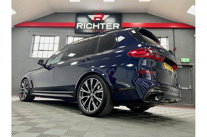 BMW X7 40i MHT M Sport - U258