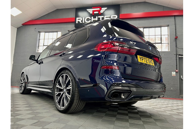 BMW X7 40i MHT M Sport - U258