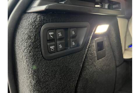 BMW X7 40i MHT M Sport - U258