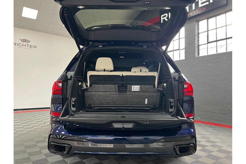 BMW X7 40i MHT M Sport - U258