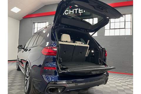BMW X7 40i MHT M Sport - U258