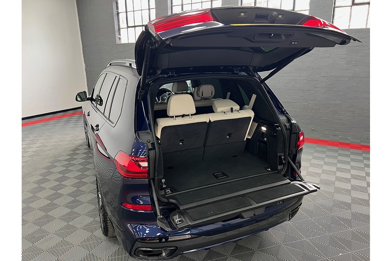 BMW X7 40i MHT M Sport - U258