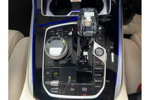 BMW X7 40i MHT M Sport - U258