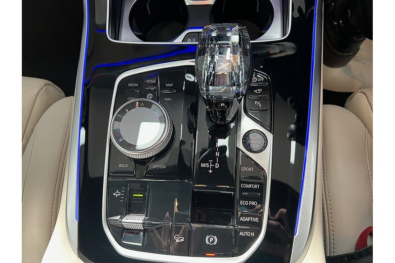 BMW X7 40i MHT M Sport - U258