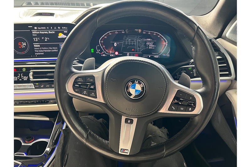 BMW X7 40i MHT M Sport - U258