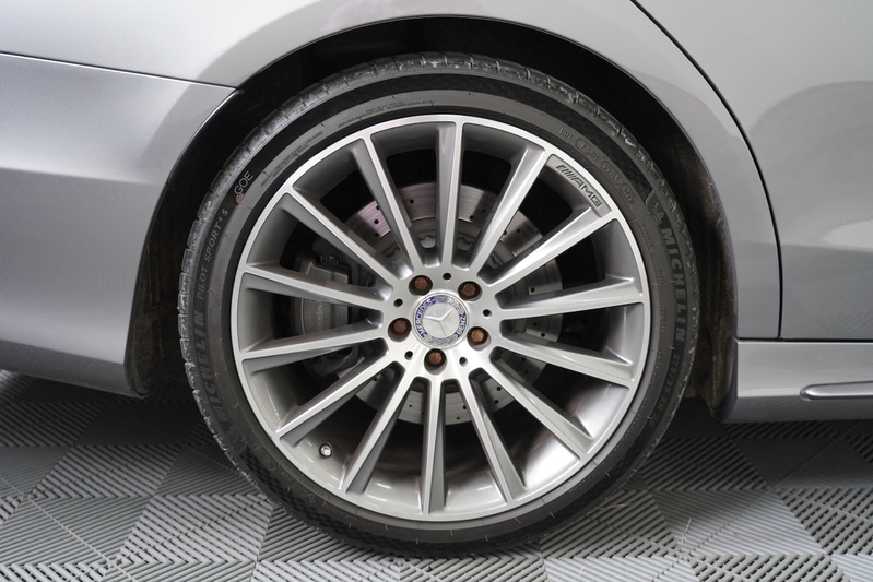 Mercedes-Benz S Class S500L V8 AMG Line - U269