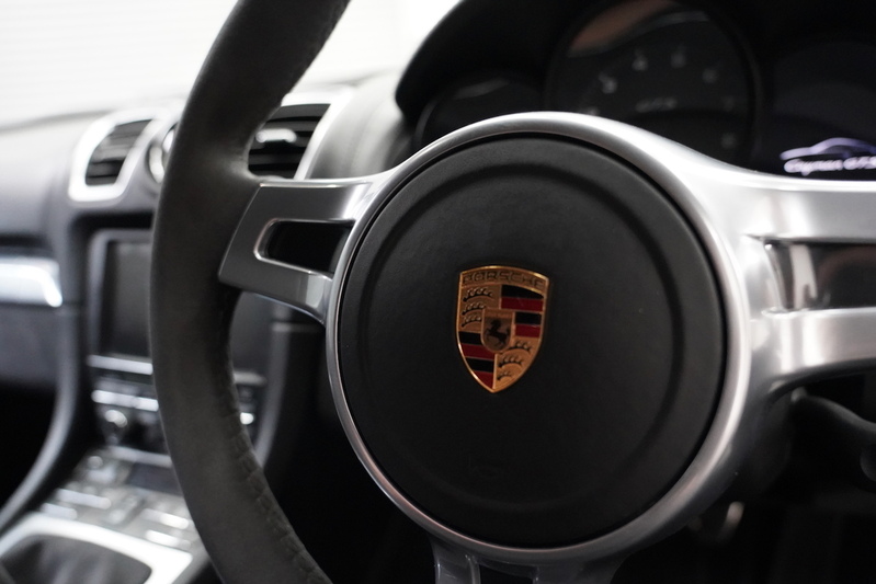 Porsche Cayman 981 GTS - U278