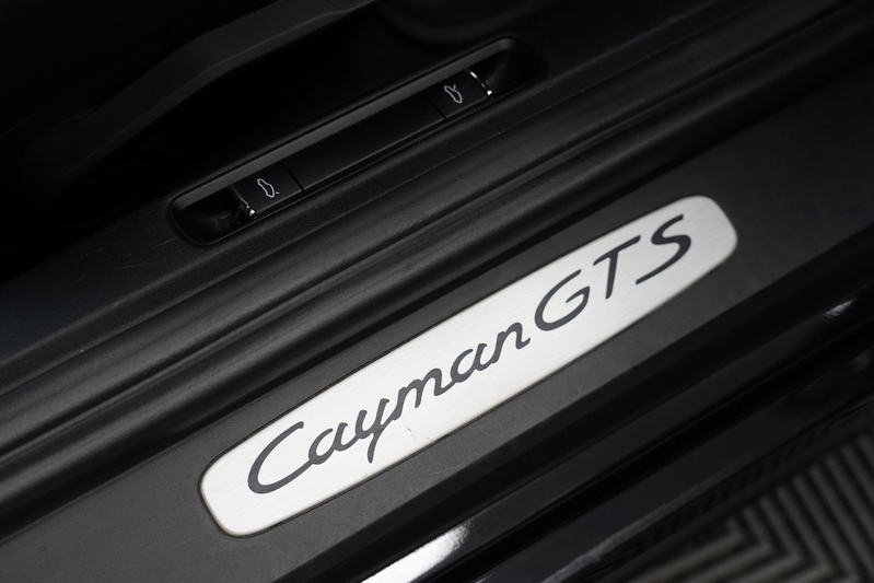 Porsche Cayman 981 GTS - U278