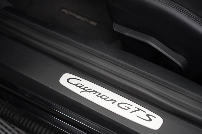 Porsche Cayman 981 GTS - U278