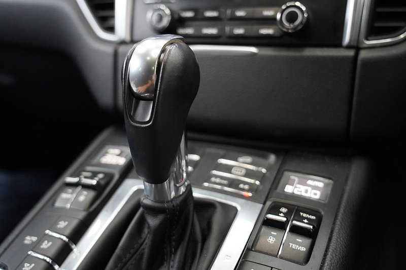 Porsche Macan T V6 GTS - U280