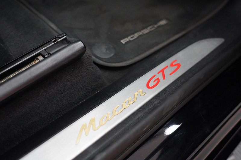 Porsche Macan T V6 GTS - U280