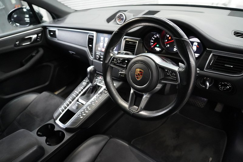 Porsche Macan T V6 GTS - U280