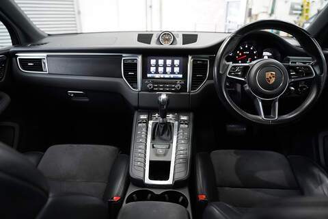 Porsche Macan T V6 GTS - U280