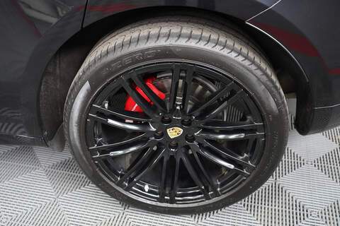 Porsche Macan T V6 GTS - U280