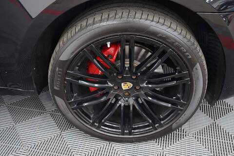 Porsche Macan T V6 GTS - U280
