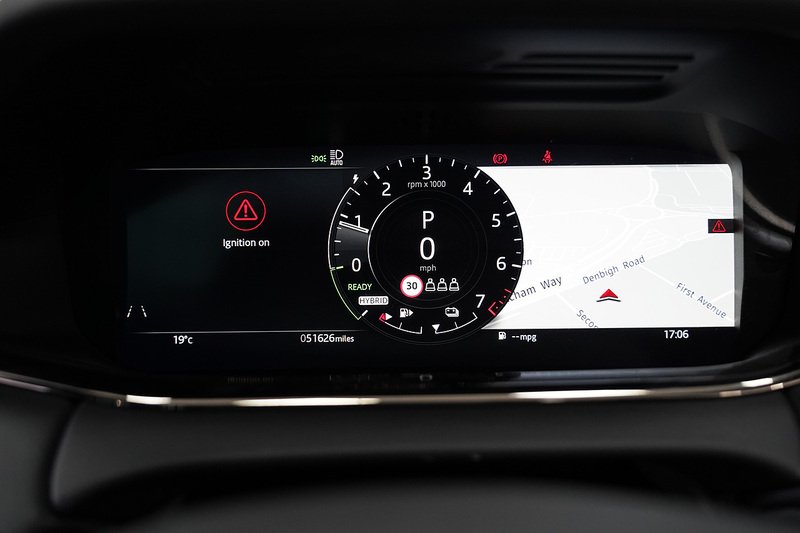 Land Rover Range Rover Evoque P300e R-Dynamic HSE - U282