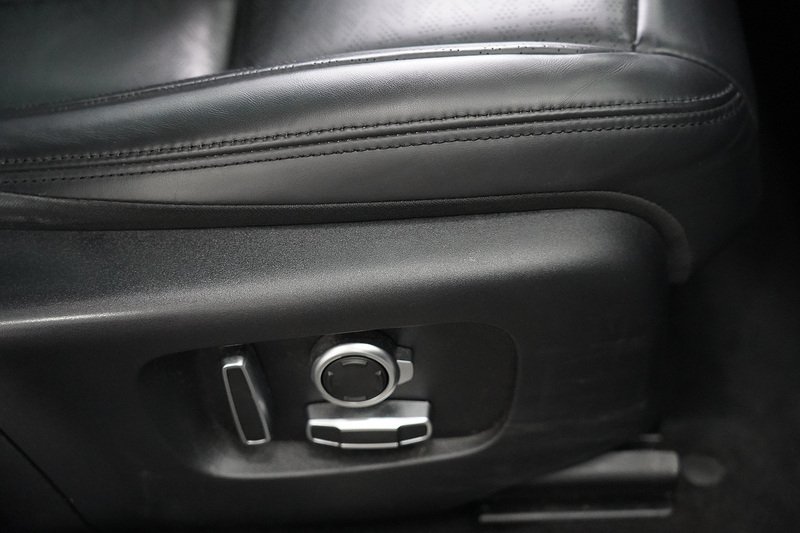 Land Rover Range Rover Evoque P300e R-Dynamic HSE - U282