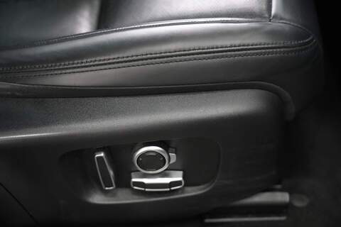 Land Rover Range Rover Evoque P300e R-Dynamic HSE - U282